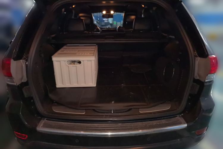 Used Jeep Grand Cherokee 2014 3.6L Elite Navigation Edition Trunk