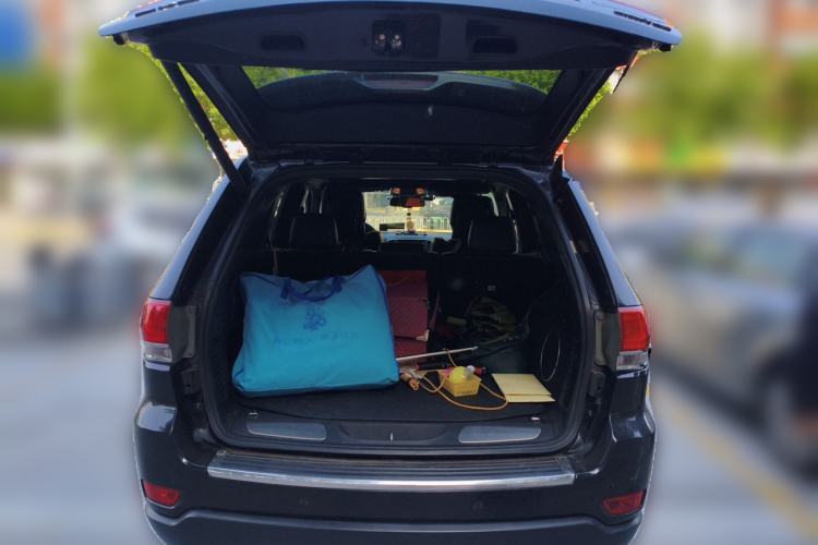 Used Jeep Grand Cherokee 2014 3.6L Elite Navigation Edition Trunk