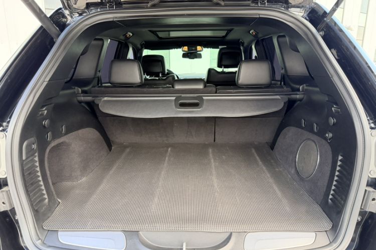Used Jeep Grand Cherokee 2014 3.6L Elite Navigation Edition Trunk