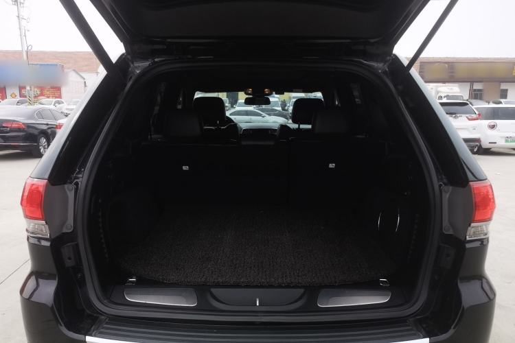 Used Jeep Grand Cherokee 2014 3.6L Elite Navigation Edition Trunk