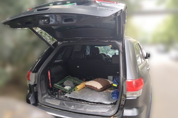 Used Jeep Grand Cherokee 2014 3.6L Elite Navigation Edition Trunk
