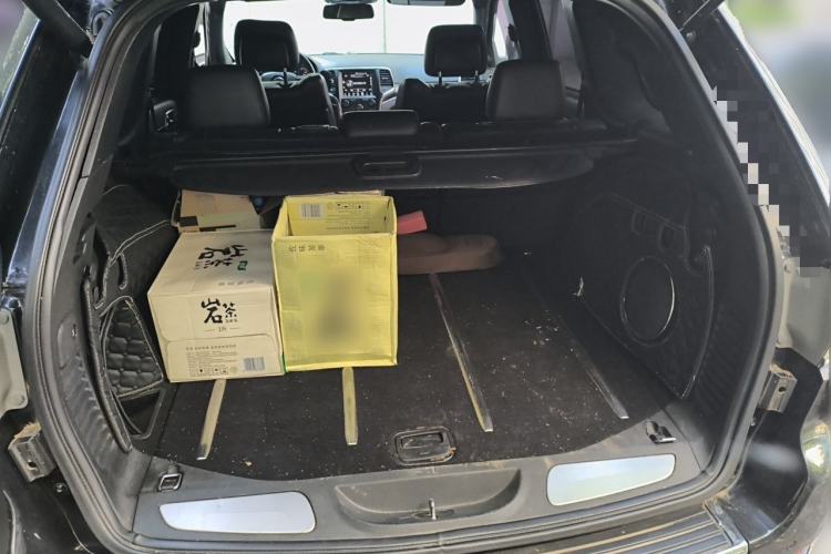 Used Jeep Grand Cherokee 2014 3.6L Elite Navigation Edition Trunk
