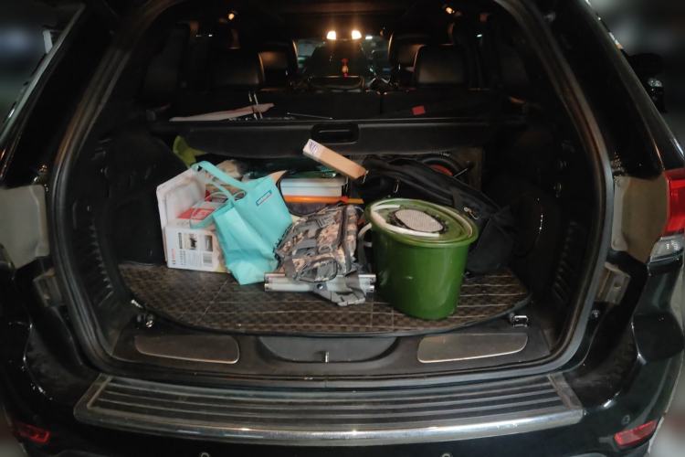 Used Jeep Grand Cherokee 2014 3.0L Comfort Navigation Edition Trunk
