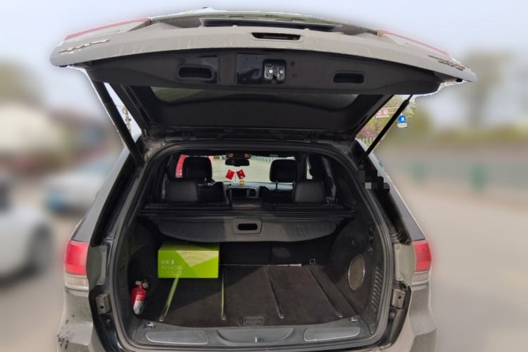 Used Jeep Grand Cherokee 2014 3.6L Elite Navigation Edition Trunk
