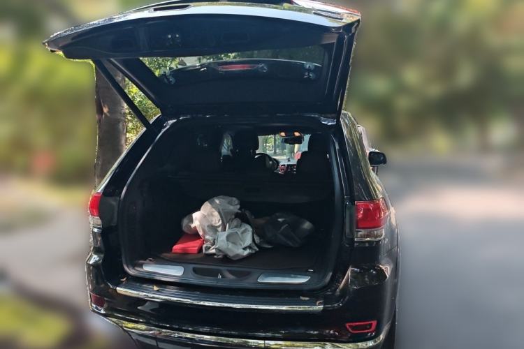 Used Jeep Grand Cherokee 2014 3.0L Flagship Zunyue Edition Trunk