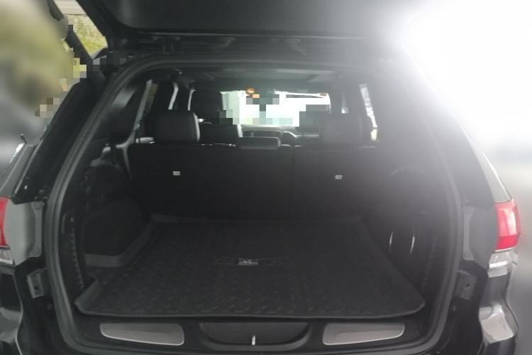Used Jeep Grand Cherokee 2014 3.6L Elite Navigation Edition Trunk