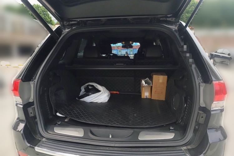 Used Jeep Grand Cherokee 2014 3.6L Elite Navigation Edition Trunk