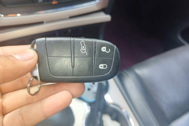 Used Jeep Grand Cherokee 2014 3.6L Elite Navigation Edition Vehicle Key