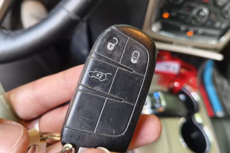 Used Jeep Grand Cherokee 2014 3.6L Elite Navigation Edition Vehicle Key