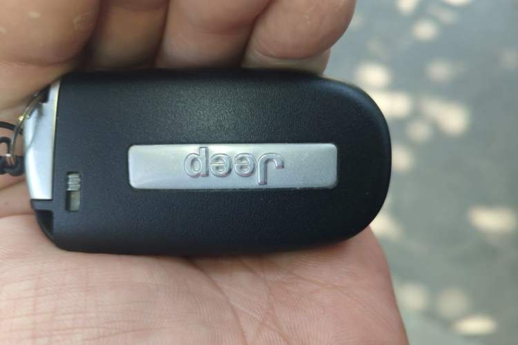 Used Jeep Grand Cherokee 2014 3.0TD Diesel Comfort Navigation Version Vehicle Key