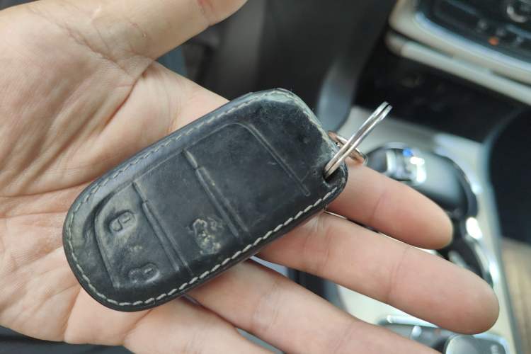 Used Jeep Grand Cherokee 2014 3.6L Elite Navigation Edition Vehicle Key