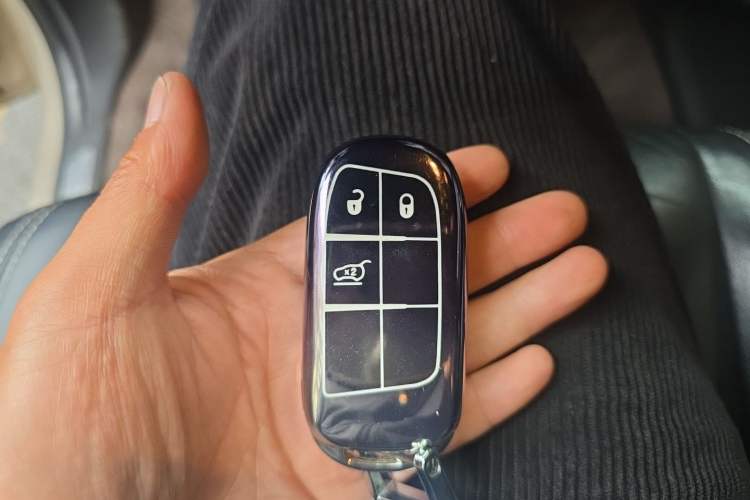 Used Jeep Grand Cherokee 2014 3.0TD Diesel Comfort Navigation Version Vehicle Key