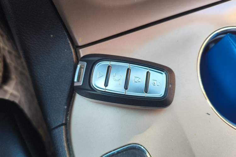 Used Jeep Grand Cherokee 2014 3.6L Elite Navigation Edition Vehicle Key