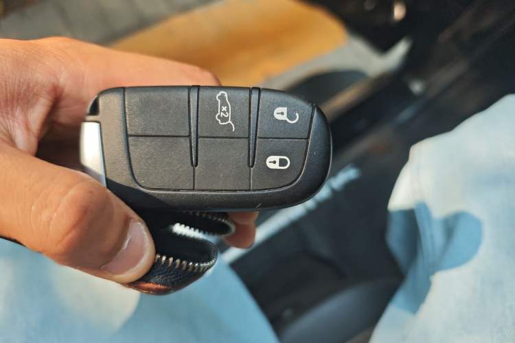 Used Jeep Grand Cherokee 2014 3.0L Flagship Zunyue Edition Vehicle Key