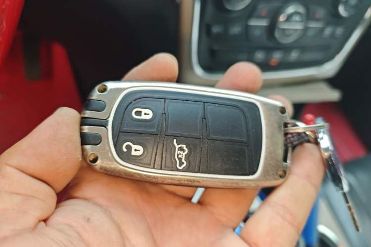 Used Jeep Grand Cherokee 2014 3.6L Elite Navigation Edition Vehicle Key