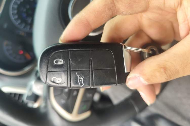 Used Jeep Grand Cherokee 2014 3.6L Elite Navigation Edition Vehicle Key
