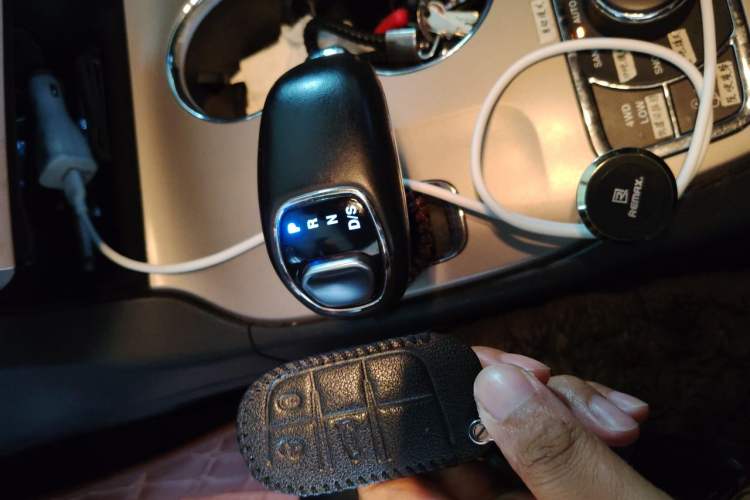 Used Jeep Grand Cherokee 2014 3.0L Comfort Navigation Edition Vehicle Key