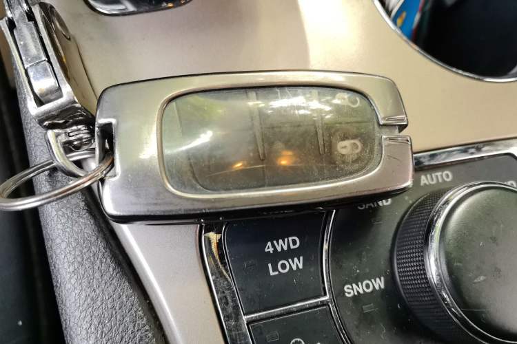 Used Jeep Grand Cherokee 2014 3.0TD Diesel Comfort Navigation Version Vehicle Key
