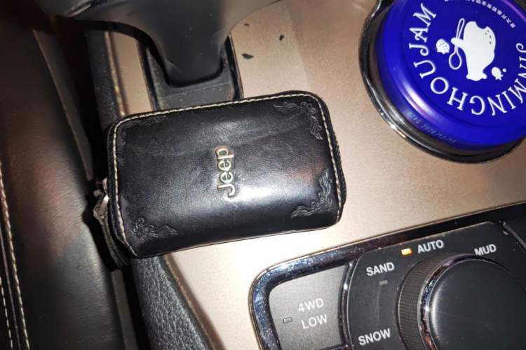 Used Jeep Grand Cherokee 2014 3.0L Comfort Navigation Edition Vehicle Key