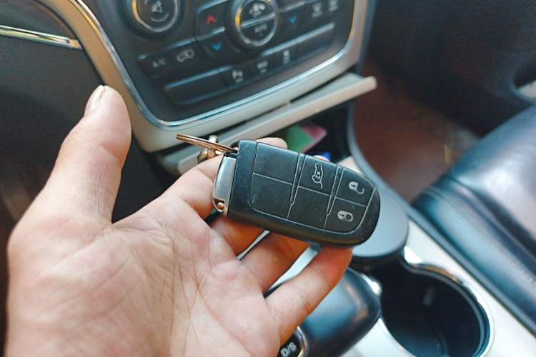 Used Jeep Grand Cherokee 2014 3.0TD Diesel Comfort Navigation Version Vehicle Key