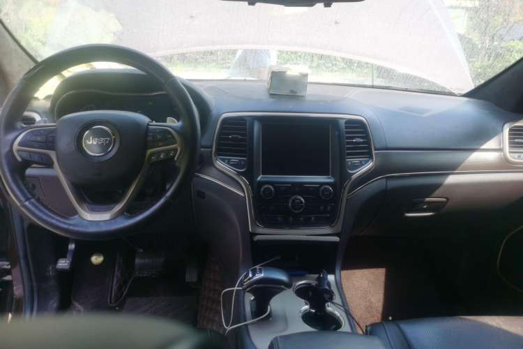 Used Jeep Grand Cherokee 2014 3.0L Flagship Zunyue Edition Center Console