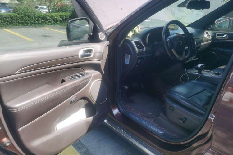 Used Jeep Grand Cherokee 2014 3.0L Flagship Zunyue Edition Driver Seat