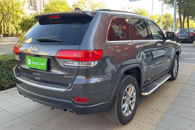 Used Jeep Grand Cherokee 2014 3.0L Comfort Navigation Edition Exterior 3
