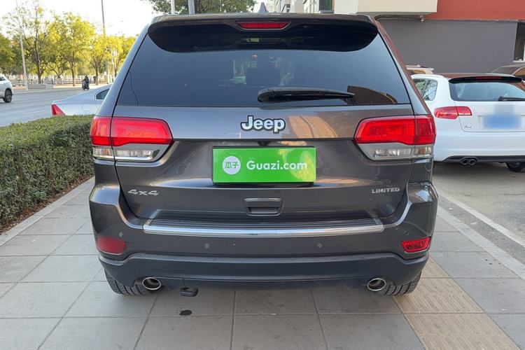 Used Jeep Grand Cherokee 2014 3.0L Comfort Navigation Edition Exterior 4