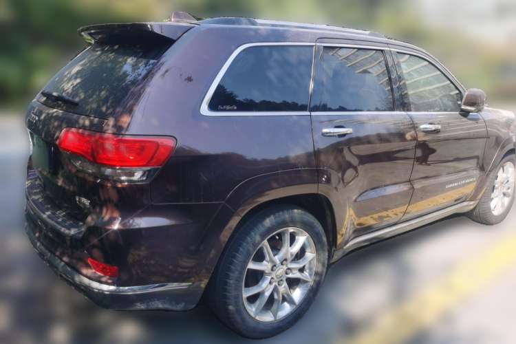 Used Jeep Grand Cherokee 2014 3.0L Flagship Zunyue Edition Rear Right 45 Deg