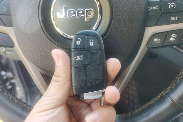 Used Jeep Grand Cherokee 2014 3.0L Flagship Zunyue Edition Vehicle Key
