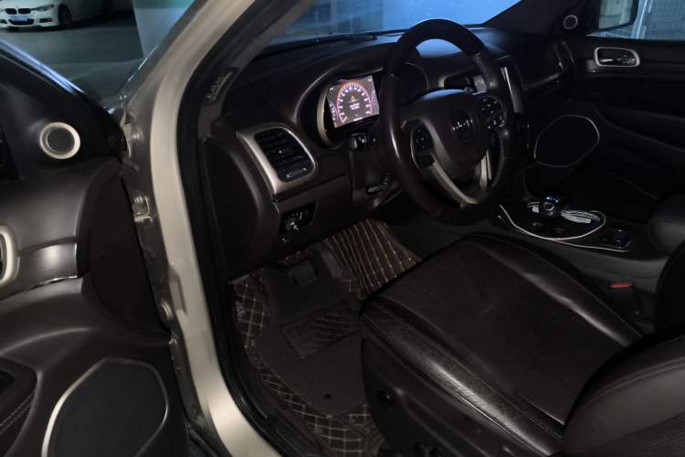 Used Jeep Grand Cherokee 2014 3.6L Flagship Prestige Edition Driver Seat
