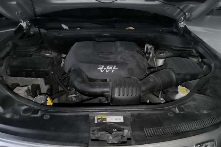 Used Jeep Grand Cherokee 2014 3.6L Flagship Prestige Edition Engine Bay