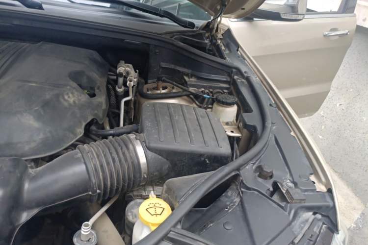 Used Jeep Grand Cherokee 2014 3.6L Elite Navigation Edition Engine Bay Left