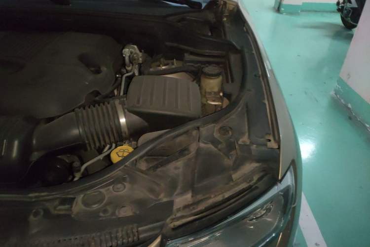 Used Jeep Grand Cherokee 2014 3.6L Elite Navigation Edition Engine Bay Left