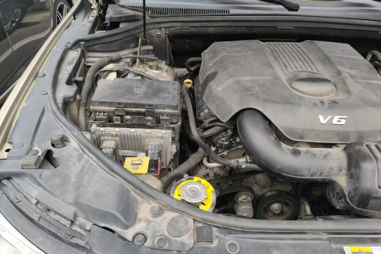 Used Jeep Grand Cherokee 2014 3.6L Elite Navigation Edition Engine Bay Right
