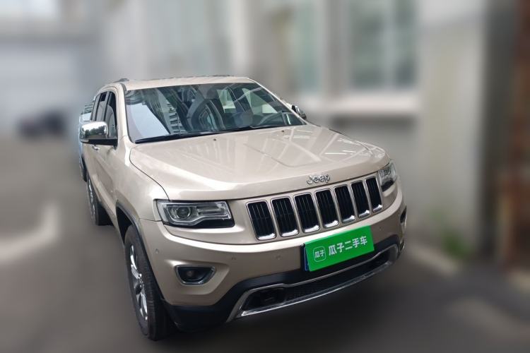 Used Jeep Grand Cherokee 2014 3.6L Elite Navigation Edition Front Right 45 Deg