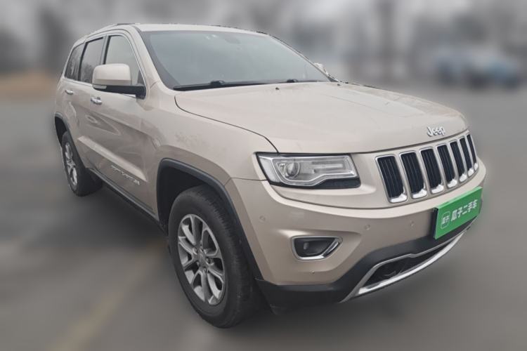 Used Jeep Grand Cherokee 2014 3.6L Elite Navigation Edition Front Right 45 Deg