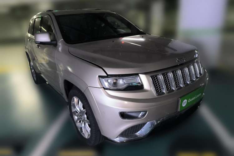 Used Jeep Grand Cherokee 2014 3.6L Flagship Prestige Edition Front Right 45 Deg