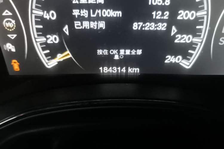 Used Jeep Grand Cherokee 2014 3.6L Flagship Prestige Edition Odometer Close Up