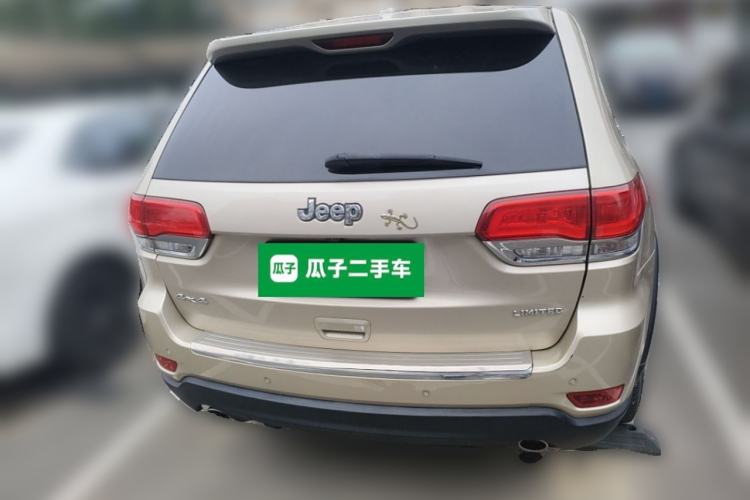 Used Jeep Grand Cherokee 2014 3.6L Elite Navigation Edition Rear