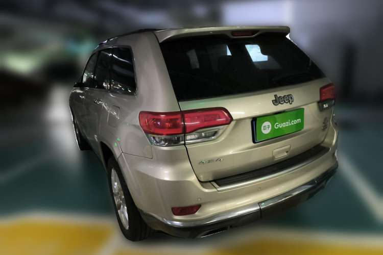 Used Jeep Grand Cherokee 2014 3.6L Flagship Prestige Edition Rear Left 45 Deg