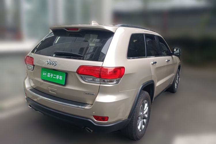 Used Jeep Grand Cherokee 2014 3.6L Elite Navigation Edition Rear Right 45 Deg