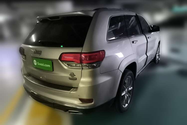 Used Jeep Grand Cherokee 2014 3.6L Flagship Prestige Edition Rear Right 45 Deg