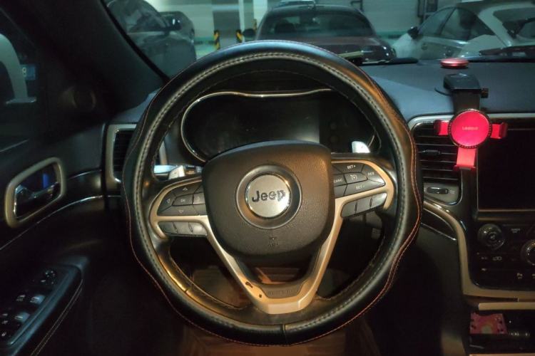 Used Jeep Grand Cherokee 2014 3.6L Elite Navigation Edition Steering Wheel