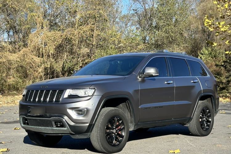 Used Jeep Grand Cherokee 2014 3.0L Comfort Navigation Edition Exterior 3