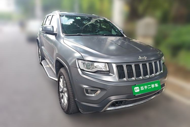 Used Jeep Grand Cherokee 2014 3.6L Elite Navigation Edition Front Right 45 Deg