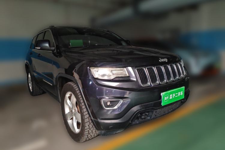 Used Jeep Grand Cherokee 2014 3.6L Comfort Navigation Edition Front Right 45 Deg