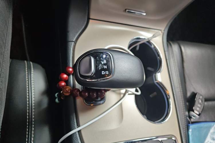 Used Jeep Grand Cherokee 2014 3.6L Elite Navigation Edition Gear Lever