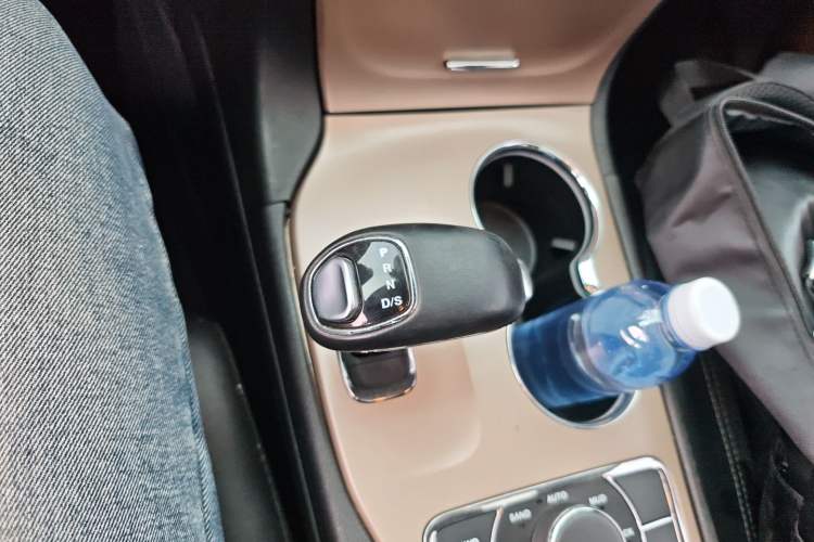 Used Jeep Grand Cherokee 2014 3.0L Comfort Navigation Edition Gear Lever