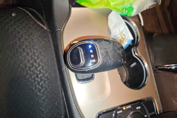 Used Jeep Grand Cherokee 2014 3.6L Comfort Navigation Edition Gear Lever